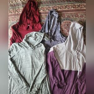 Lot of 4 lightweight Nursing hooded Pullovers